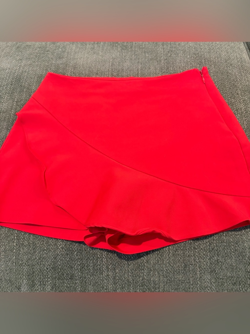 Zara Bright Red Ruffle Mini Skort - Picture 2 of 6